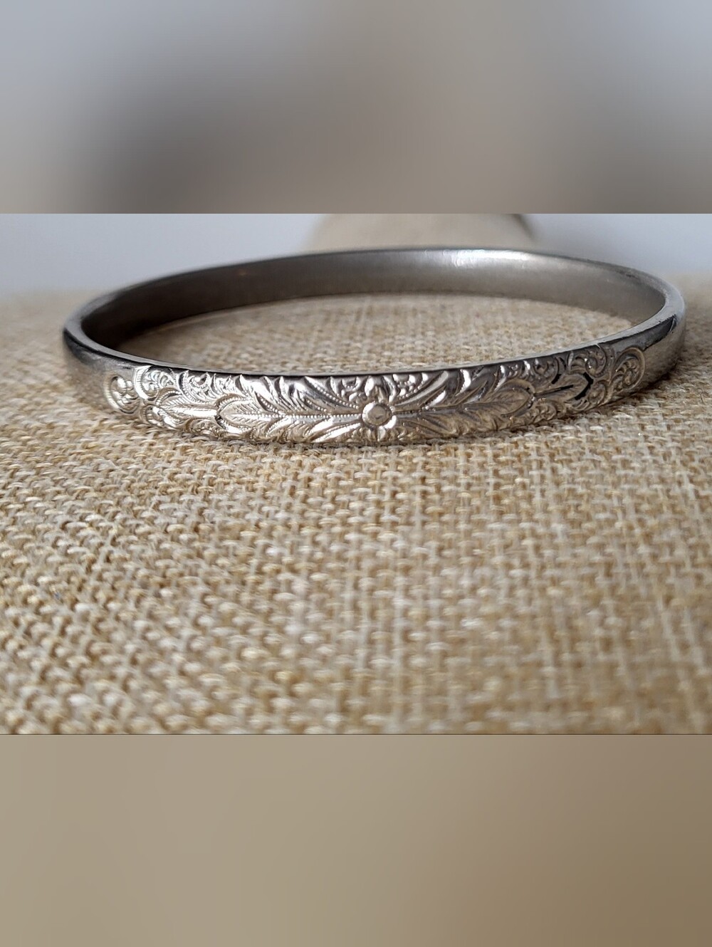 Vintage Whiting&Davis Silvertone Floral Engraved Bangle Bracelet